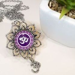  cseppletkp Lila ohm nyaklnc, mandala alapon, ohm fityegvel
